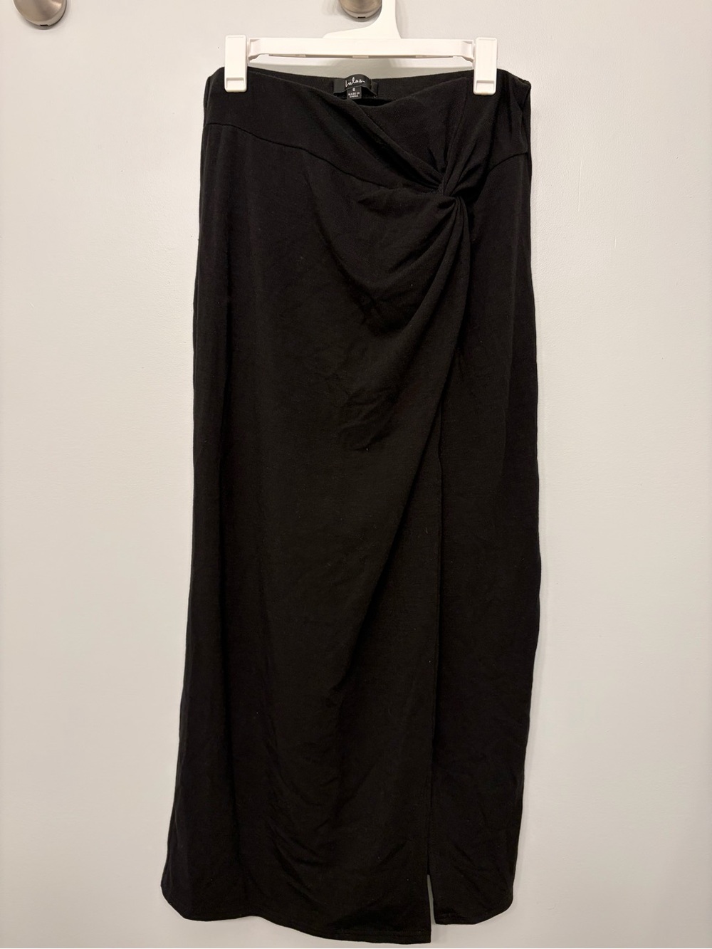 Lulu's Black Twist-Detail Maxi Skirt